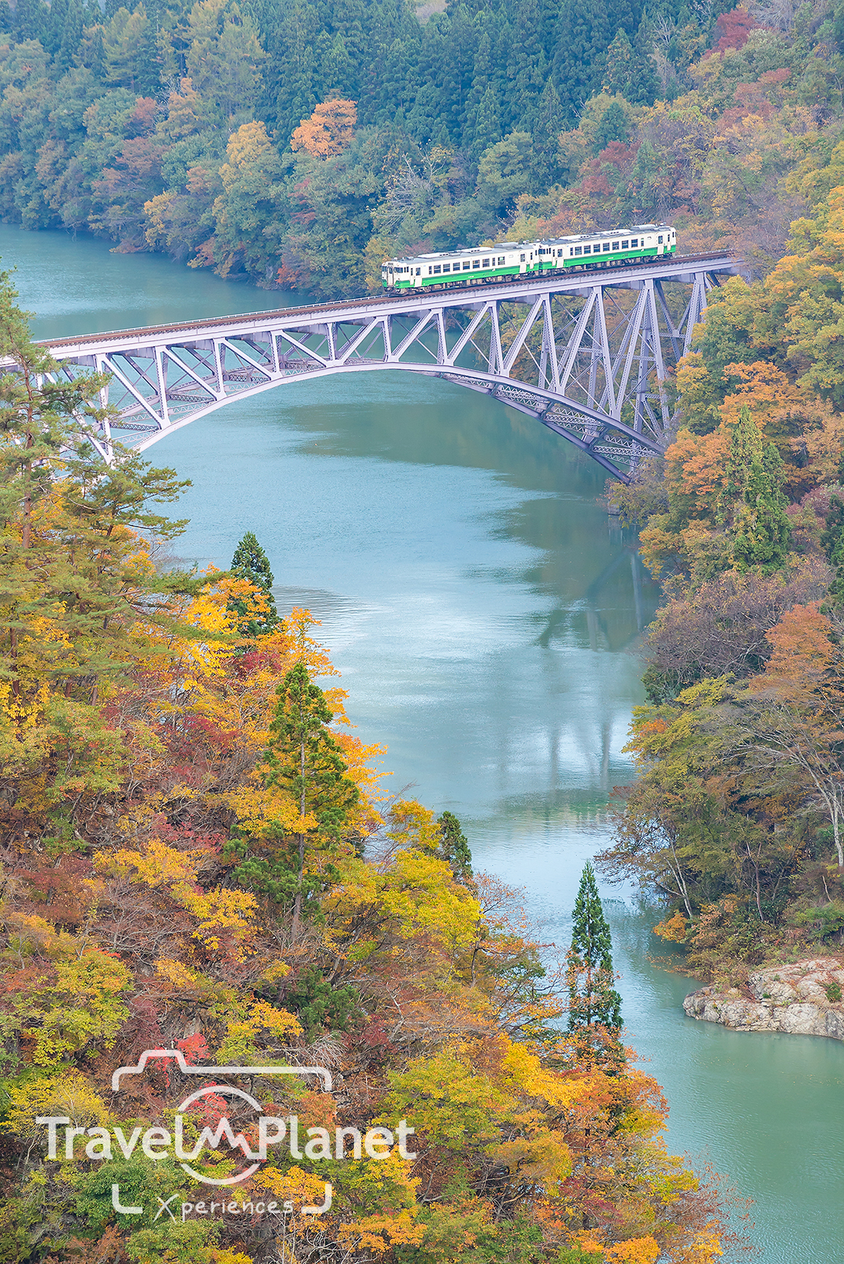 ใบไม้แดง Fukushima Koyo Tadami First Bridge View